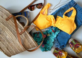 Wakacje w stylu Desigual – gotowe zestawy do Twojej walizki!